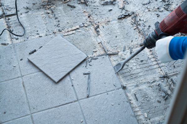Flooring Removal Service in Evergreen